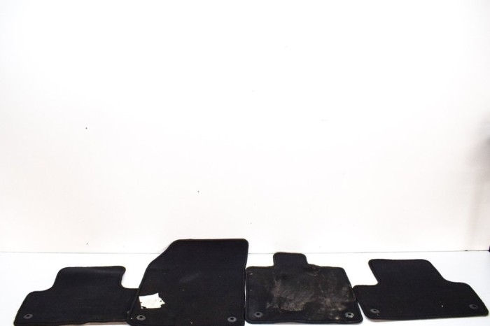 Set covorașe VOLVO XC60 II 246 2022 OEM: 32216567,32216578,32216576,32216566 | 20510994