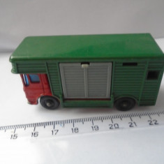 bnk jc Matchbox 17e AEC Horse Box