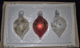 Set de 3 globuri vechi din sticla pentru bradul de Craciun
