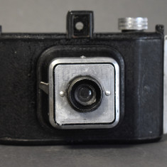 Aparat foto / Camera fotografiat Optior IOR - primul aparat foto romanesc c.1950