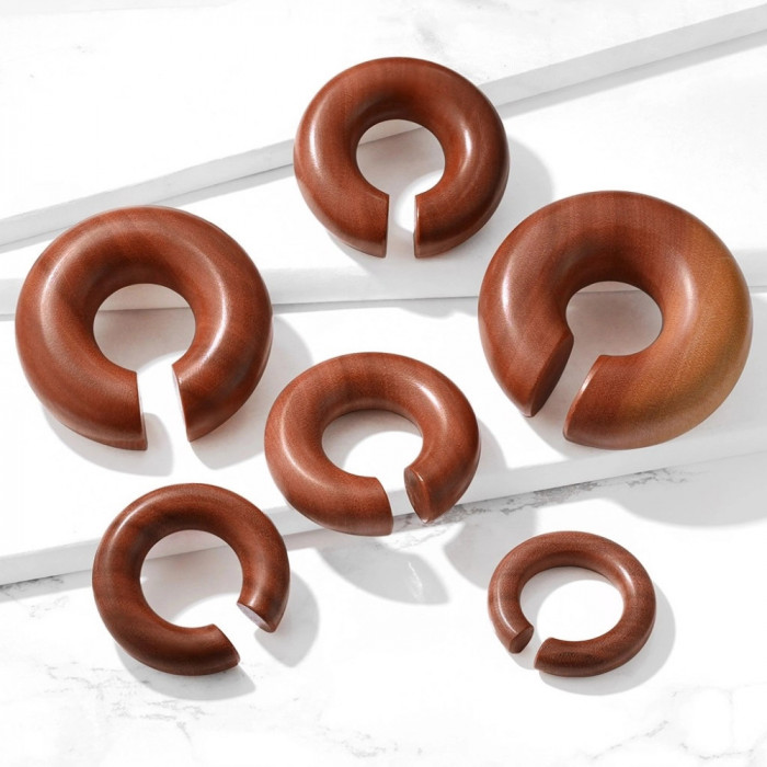 Piercing pentru sept sau ureche - inel din lemn de Saba, culoare maro - Diametru piercing: 16 mm