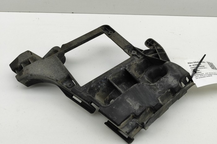 Suport bara de protecție st&acirc;nga spate AUDI A6 Avant 4G5, C7, 4GD 2012 OEM: 4G9807393 | 31047467