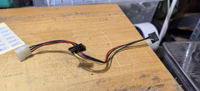 Adaptor Sursa PC Molex - Sata #A8435 foto