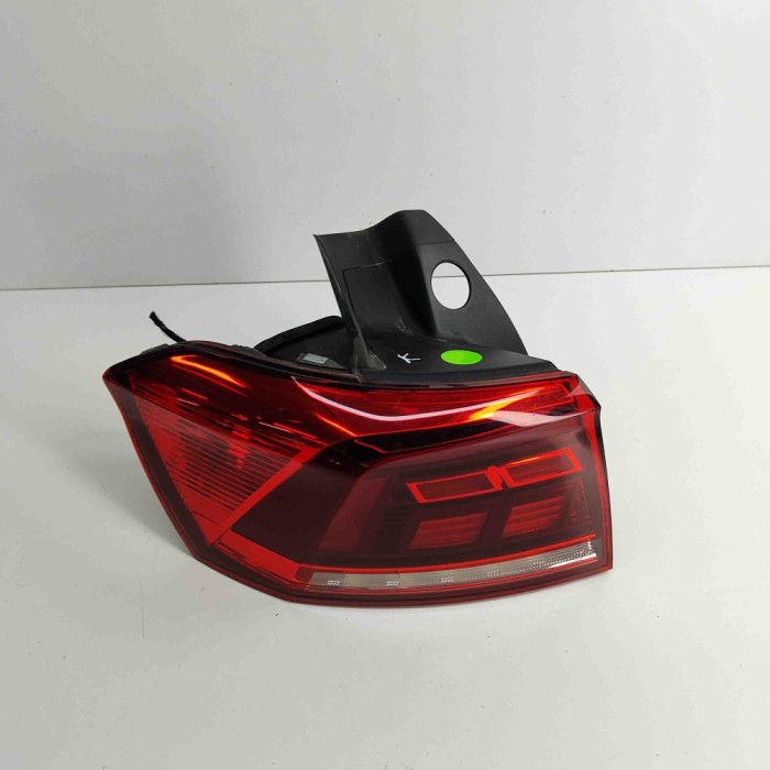 Lampa spate st&acirc;nga VW PASSAT Variant B8 3G5 2021 OEM: 3G9945095F