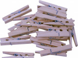 Cumpara ieftin Set 20 carlige din lemn pentru activitati crafts,4.5cm