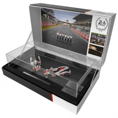 Set 2 Machete Oe Toyota Gazoo Racing TS050 #8 &amp; 7 Le Mans 2019 1-2 Finish Podium Set 1:43 Ediție Limitată TY14143JWM