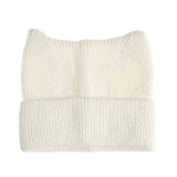 Caciula alba cu urechi