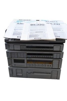 Linie Akai hiend: AM-U61, GX-F51, DT 320, AT-S61L si AP-Q41 foto