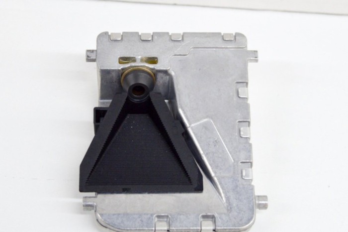 Camera față MERCEDES-BENZ E W212 2015 OEM: A0009024525,A2-C737-1281-1-00,A0009007607,A2079012900 17205262