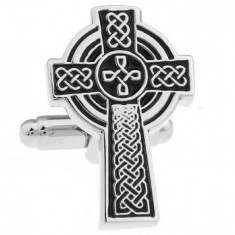 Butoni forma cruce celtica, ambalaj cadou