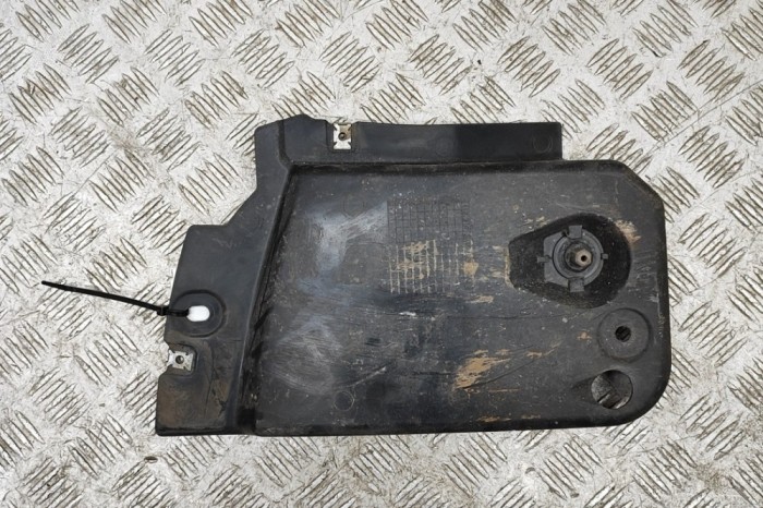 Scut motor central spate SKODA KAROQ NU7 2020 OEM: 57A825205A 23961757
