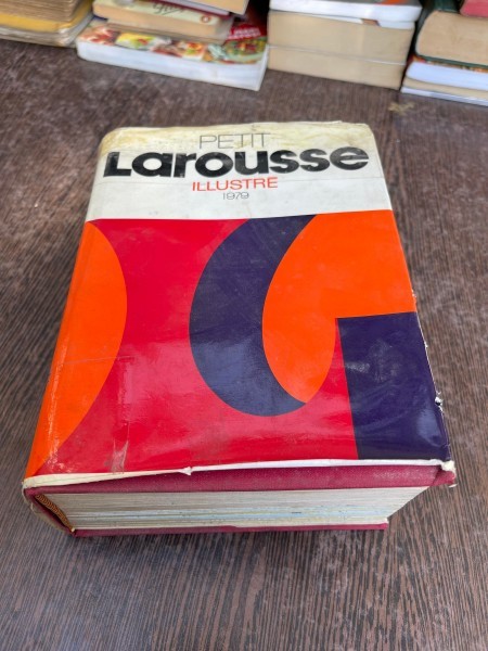 Petit Larousse Illustre (1979)