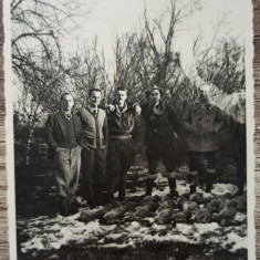 Grup de vanatori romani din perioada interbelica// fotografie