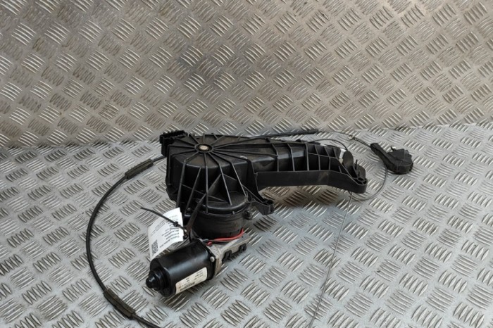 Unitate soft close ușă dreapta spate MERCEDES-BENZ VITO Tourer W447 2016 OEM: A4477603300 | 31802055