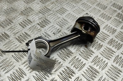 Piston FORD FIESTA VI Van 2016 30826463 foto