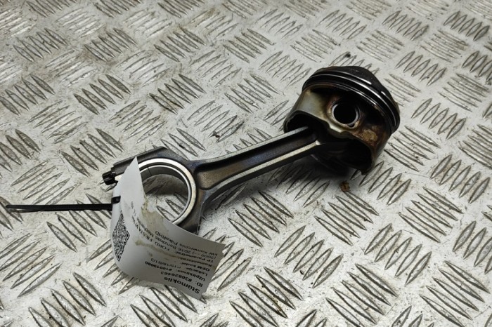 Piston FORD FIESTA VI Van 2016 30826463