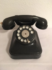 Telefon vechi Electromagnetica Bucuresti 1954, cu disc si receptor, colectie foto