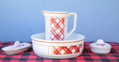Set vechi ceramic pentru toaleta decorat in maniera Art Deco - circa 1940 foto