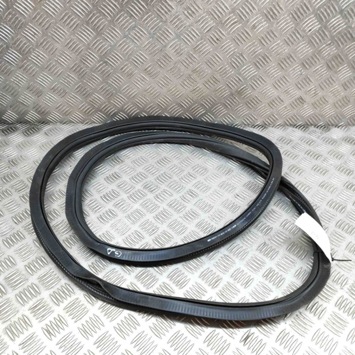 Garnitura ușă dreapta spate AUDI Q4 Sportback F4N 2022 OEM: 89A833722