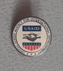 QW9 N5 94 - insigna - management - Agentia internationala pentru dezvoltare USA, America de Nord