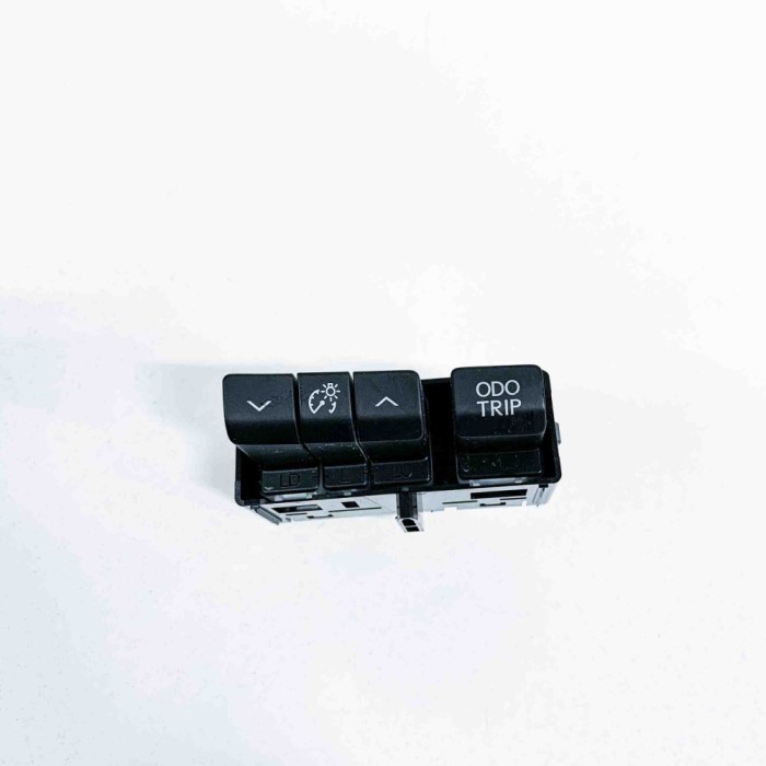 Comutator LEXUS NX _Z1_ 2015 OEM: 15D052,15D053 10609780