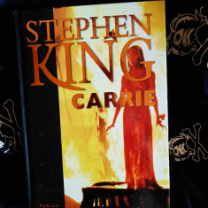 Stephen King - Carrie