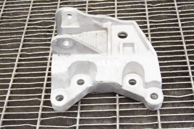 Suport motor dreapta JAGUAR E-PACE X540 2020 OEM: GJ32-6P096-AF,J9C3-6F030-AB | 11808111 foto