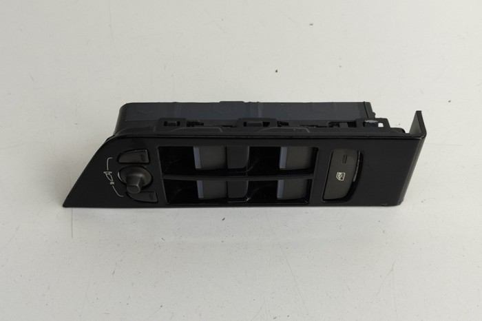 Buton geam ușă dreapta față LAND ROVER RANGE ROVER EVOQUE L538 2017 OEM: GJ32-14540-AB | 29530698