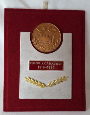 CFR - Regionala Cai Ferate Bucuresti 1919-1984, placheta deosebita medalie rara foto