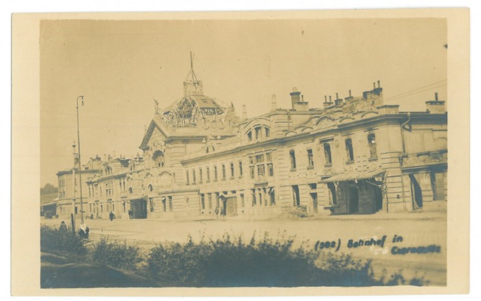 5023 - Cernauti, Bucovina, Railway Station - old postcard, real PHOTO - unused