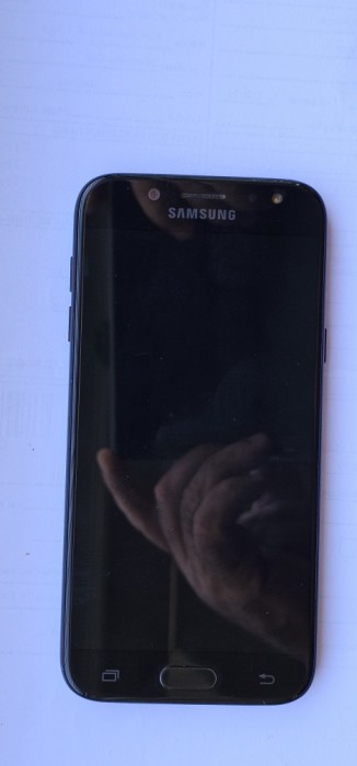 Samsung, Galaxy J5 ( 2017 ) Versions: J530F/DS , DEFECT , NU SE APRINDE DISPLAY , VIBREAZA LA INCARCAT .