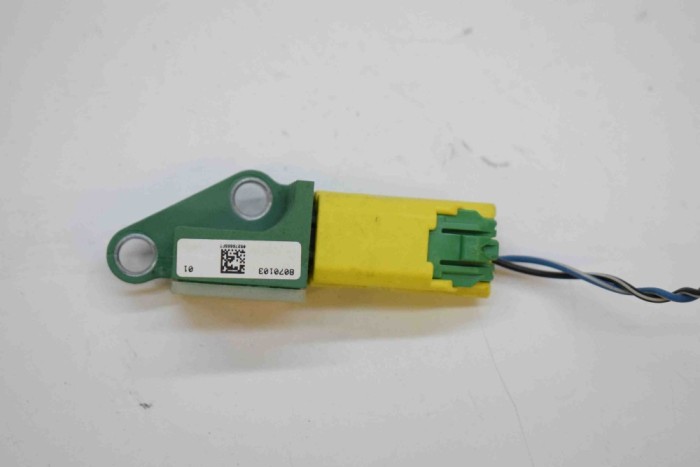 Senzor de impact st&acirc;nga față VW PASSAT B6 3C2 2007 OEM: 3C0909606 | 2604795