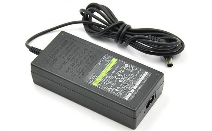 Alimentator laptop original second hand SONY 19.5V 2.15A tip mufa cu pin 6.5mm x 4.4mm