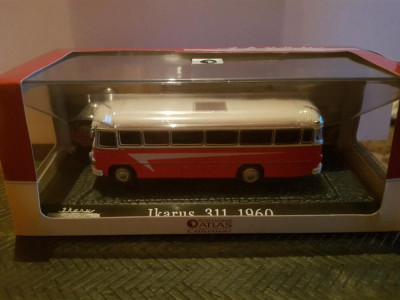 Macheta autobuz Ikarus 311 - 1960 - Atlas scara 1:72 foto