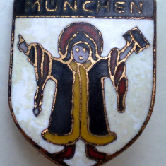 I.257 INSIGNA GERMANIA MUNCHEN MÜNCHEN Münchener Kindl email 17/14mm