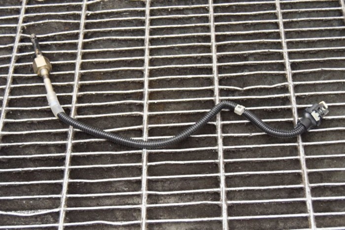 Senzor de temperatură MERCEDES-BENZ GLC X253, C253 2016 OEM: A0009058904 11831656