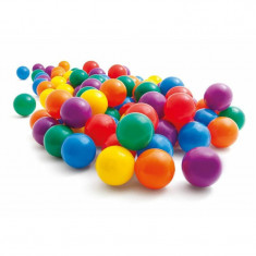 Set 100 mingi multicolore plastic, diametru 5.5 cm, pentru spatiu de joaca,
