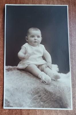 QW18 64 - Fotografie foarte veche - bebelus - anii 1933 foto