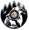 Ceas de perete decorativ realizat din disc de vinil, Model Lup Urland la Luna, Padure de Brazi si Pui de Lup, Cadran Skeleton, Negru, 30 cm
