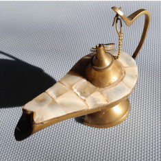 miniatură Lampa lui Aladin, ceainic, alamă și sidef, h 7 cm, L 10 cm, decorativă
