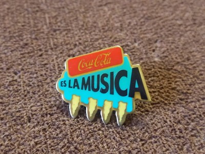 Insigna - COCA COLA foto