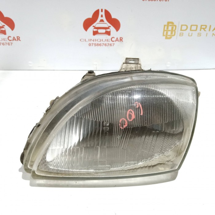 Far stanga Fiat 600 2000