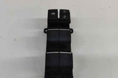 Buton geam ușă st&amp;acirc;nga față TOYOTA RAV 4 V XA50 2022 OEM: 84040-42080 25165924 foto