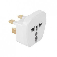 Adaptor tensiune priza uk - universal alb