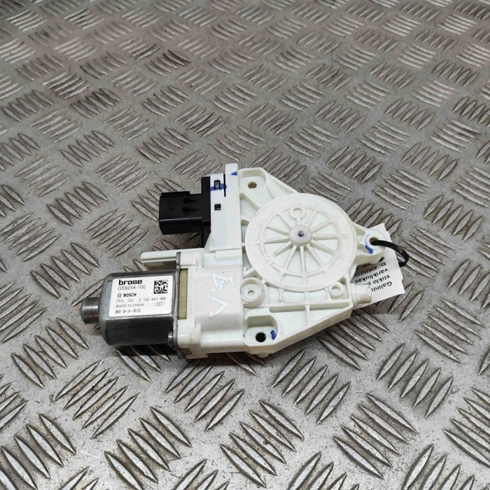 Motor macara geam ușă dreapta spate TESLA MODEL Y 2022 OEM: 1814425-00-A,G59254-100,013082306E 26252151