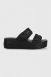 Crocs papuci Brooklyn Low Wedge Sandal femei, culoarea negru, cu platformă 208728