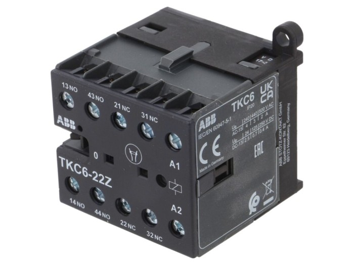 Contactor 4P 17-32V DC, 4A