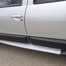 SET 4 PROTECTII USA COMPATIBIL DACIA DUSTER I 2010-2017