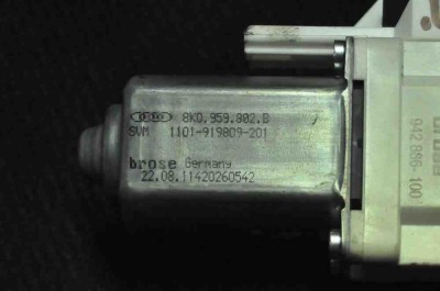 Motor macara geam ușă dreapta față PORSCHE CAYENNE 92A 2011 OEM: 8K0959802B 1696844 foto