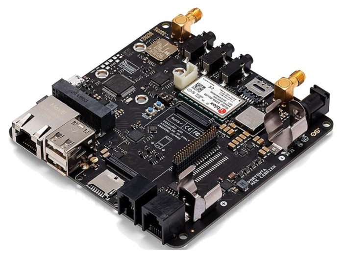 Placă prototip LoRa LTE CAT 1